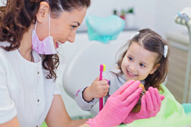 Best Emergency Dental Care  in Lakewood, CA